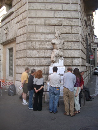 66AtPasquino.JPG
