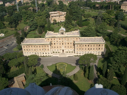 10VaticanGardens.JPG